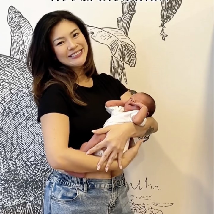 <p>Aline Adita tengah benar-benar menikmati peran barunya sebagai ibu baru yang menyusui setelah melahirkan anak pertama pada 21 Oktober 2025 di Malaysia. Si Kecil yang diberi nama Jason Murray James Midgley ini merupakan kebahagiaan tersendiri bagi Aline yang menanti momongan selama 7 tahun.<br />Foto: Instagram @alineadita</p>