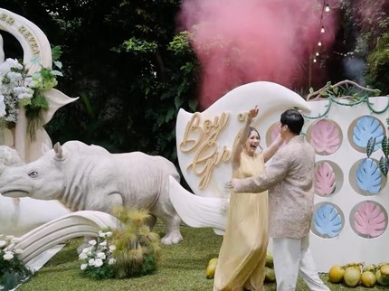 Alyssa Daguise & Al Ghazali Bakal Dikaruniai Anak Perempuan, Ini 7 Potret Kemeriahan Gender Reveal Calon Bayi