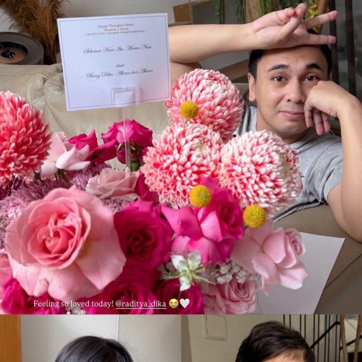 <p>Anissa Aziza mengungkap perasaan bahagianya yang mendapatkan hadiah di Hari Ibu dari sang suami, Raditya Dika, dan kedua anaknya. Dika diketahui memberikan istrinya sebuah buket bunga berwarna <em>pink</em> yang dilengkapi dengan ungkapan romantis.&nbsp;&nbsp;(Foto: Instagram @anissaaziza)</p>