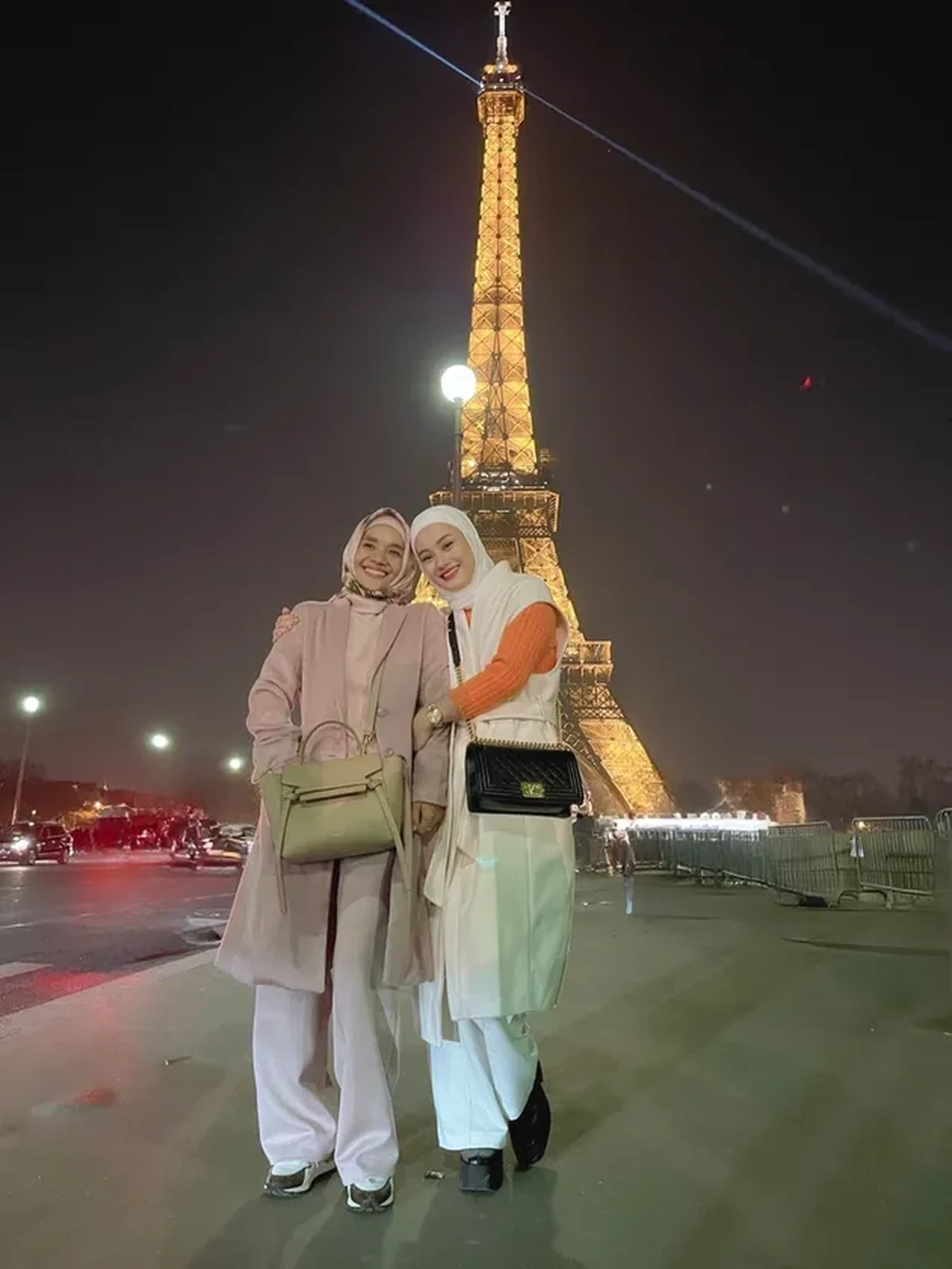 Artis Rayakan Hari Ibu