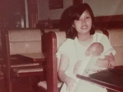 7 Gaya Selebritas Tanah Air Rayakan Hari Ibu, Beri Ucapan Manis-Kirim Karangan Bunga