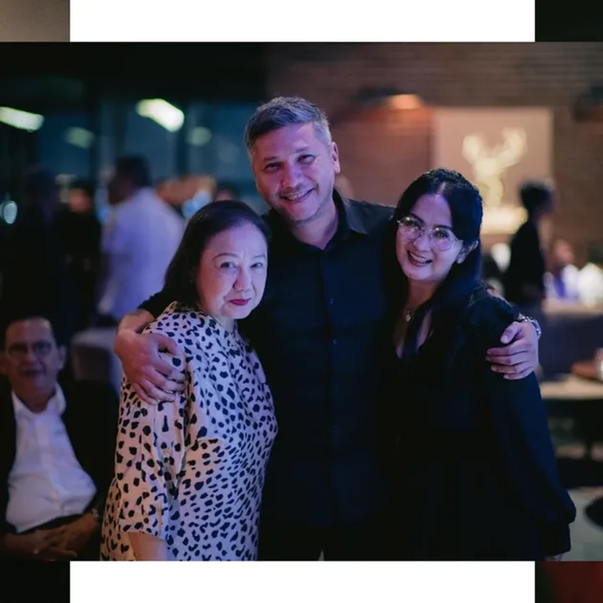 Artis Rayakan Hari Ibu