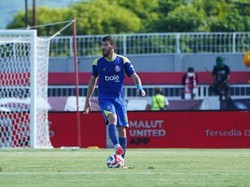 Luiz Gustavo Tembok Kokok Pertahanan Arema FC