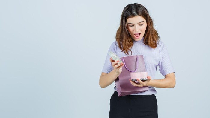 Jangan Lagi Dilakukan, 5 Kebiasaan yang Tanpa Sadar Bikin Dompet Cepat Kering