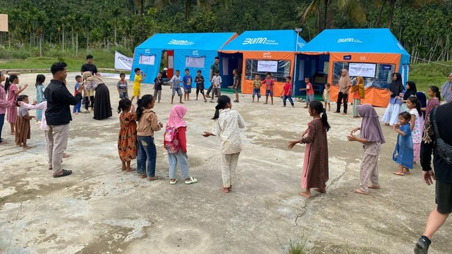 PT BNI menyalurkan bantuan darurat di Aceh melalui program 'Satu Hati untuk Sumatra', fokus pada kebutuhan dasar dan pemulihan anak-anak terdampak bencana.