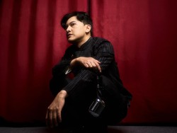 Lirik Lagu SPONTAN (tanpa) UHUY - DEADBIL