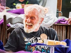 Rahasia Panjang Umur Aktor Dick Van Dyke, Tetap Bugar di Usia 100 Tahun