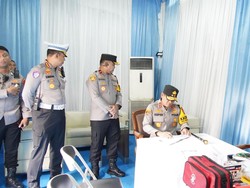 Kapolda Metro Cek Stasiun Gambir, Pastikan Keamanan di Masa Libur Nataru