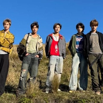 Tetap Keren Tanpa Gerah, Simak 3 Tips OOTD Layering Fashion ala CORTIS yang Populer