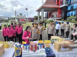Momen Hari Ibu, Bhayangkari Polda Sumsel Kirim Bantuan ke Aceh dan Sumut
