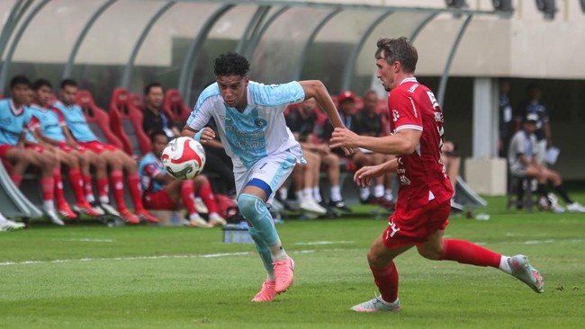 Bali United meraih kemenangan penting di markas PSBS Biak dengan skor 3-0 dalam lanjutan Super League 2025/2026.