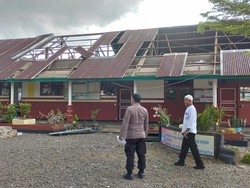 Angin Puting Beliung Terjang Sibulue Bone, 4 Rumah-1 Sekolah Rusak