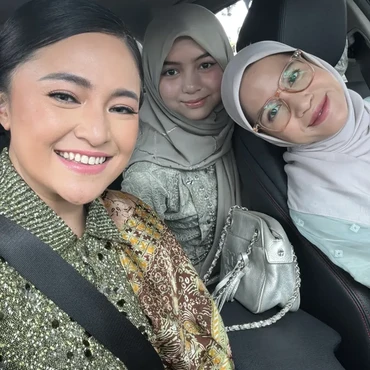 Ucapkan Hari Ibu, Begini Beda Panggilan Sienna ke Marshanda dan Istri Ben Kasyafani