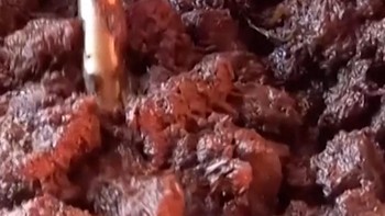 2,5 Ton Rendang Dimasak di Padang untuk Korban Banjir dan Longsor