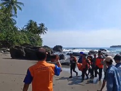 Bocah 7 Tahun di Lampung Hanyut Terbawa Ombak Ditemukan Meninggal Dunia