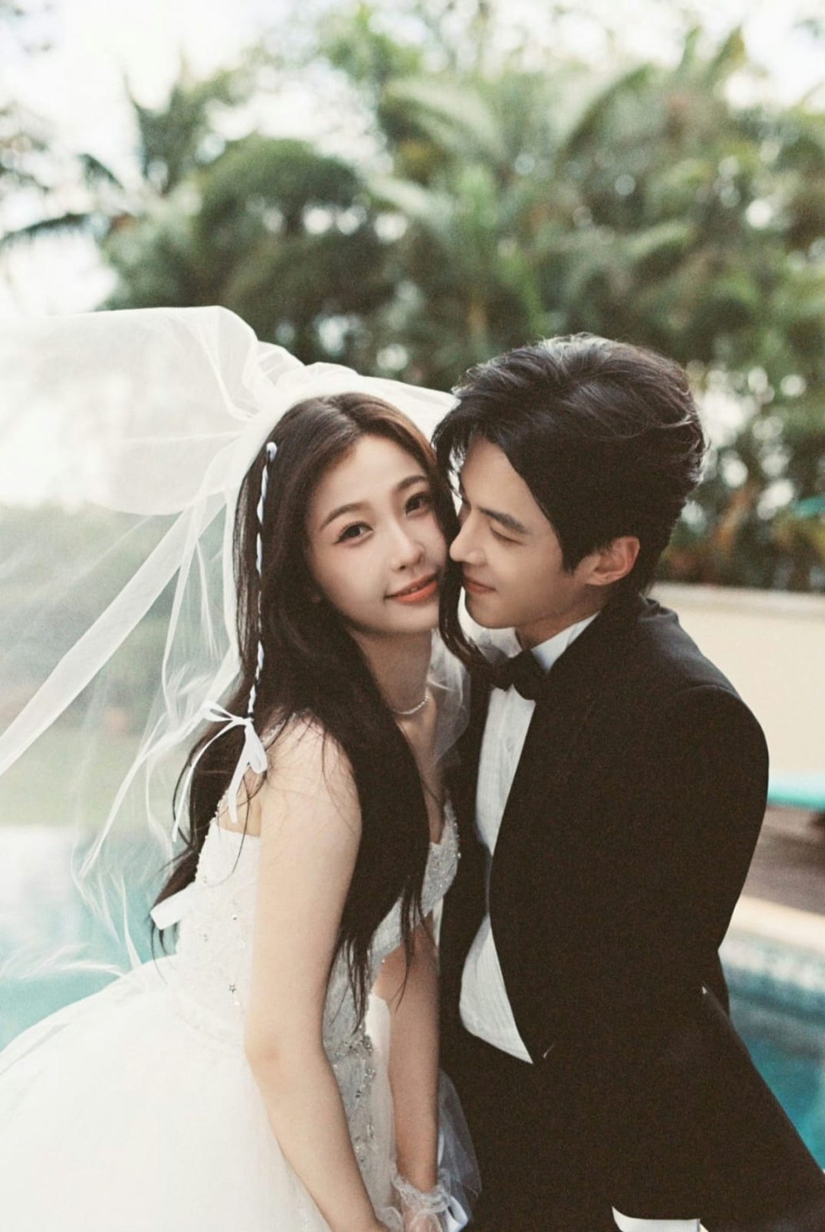 Foto 'Pernikahan' Esther Yu dan He Yu yang Viral