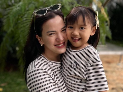 Momen Tak Terduga di Hari Pertama Liburan, Anak Alice Norin Terjepit Kursi