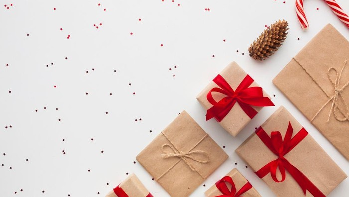 3 Ide Kado Natal untuk Si Pencinta K-Pop, Dijamin Bikin Berkesan!