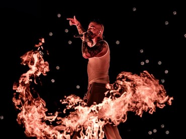 Konser 7 Jam Tanpa Henti, J Balvin Nyaris Tewas di Atas Panggung