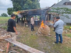 Dapat Laporan Warga, Polisi Sidoarjo Ubrak-abrik Arena Sabung Ayam