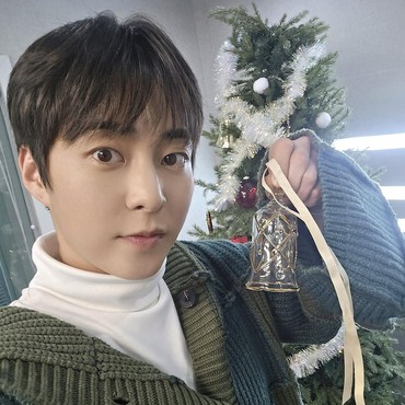 Lirik Lagu Fireflies - Xiumin