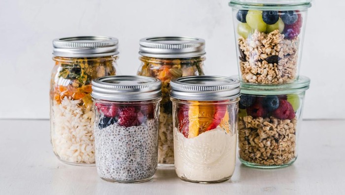 Makanan sehat dan praktis semakin dicari di 2026. Misalnya olahan oatmeat atau chia seed pudding.