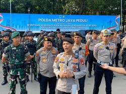 Patroli Gabungan Jelang Nataru, TNI-Polri Sisir Stasiun-Gereja di Jakarta