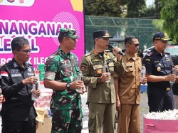 Jaga Kedaulatan Ekonomi, Bea Cukai & Pemkab Jember Musnahkan BKC Ilegal