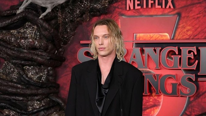 Profil Jamie Campbell Bower, Pemeran Vecna 'Stranger Things' yang Curi Perhatian