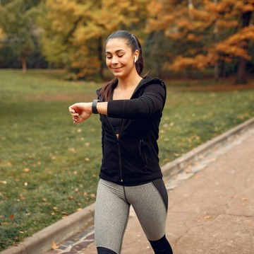 Rutin Jalan Kaki 15 Menit Sehari, Ini 2 Manfaat Tak Terduga Bagi Kesehatan!