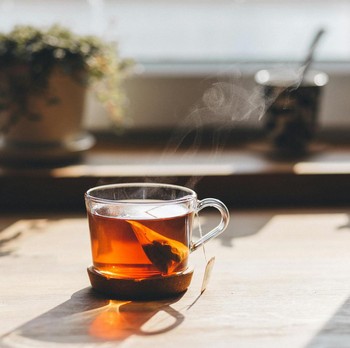 5 Alasan Kenapa Sebaiknya Kamu Tidak Minum Teh Setiap Hari