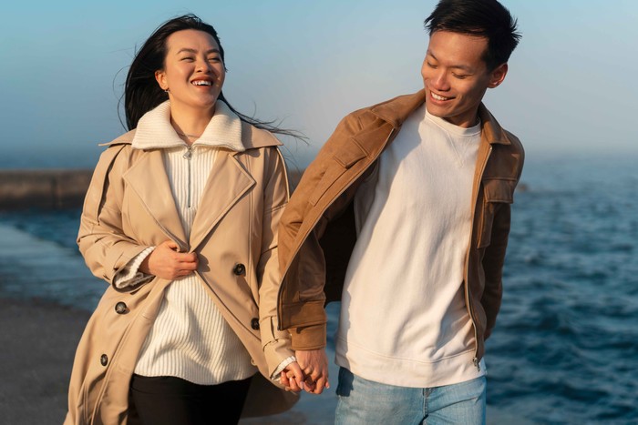 Jika gambar pertama yang kamu lihat adalah wajah perempuan, kamu adalah sosok yang penuh perhatian tapi cenderung sangat protektif. Kesetiaan menjadi aspek terpenting yang kamu cari dalam pasangan.