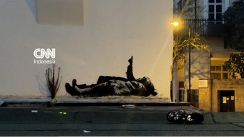 Karya Terbaru Banksy Hiasi Tembok Bangunan Tua di London