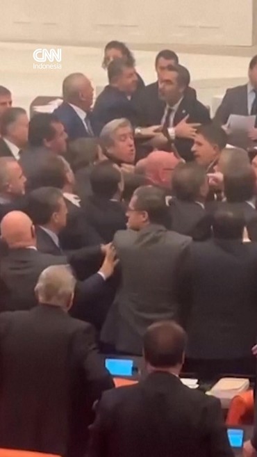 Chaos Rapat Parlemen Turki Baku Hantam saat Bahas Anggaran