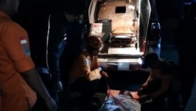 Tim SAR Evakuasi Pendaki Hipotermia di Gunung Agung Bali