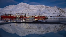 Pesona Greenland, Pulau Terbesar Dunia yang Diselimuti Es