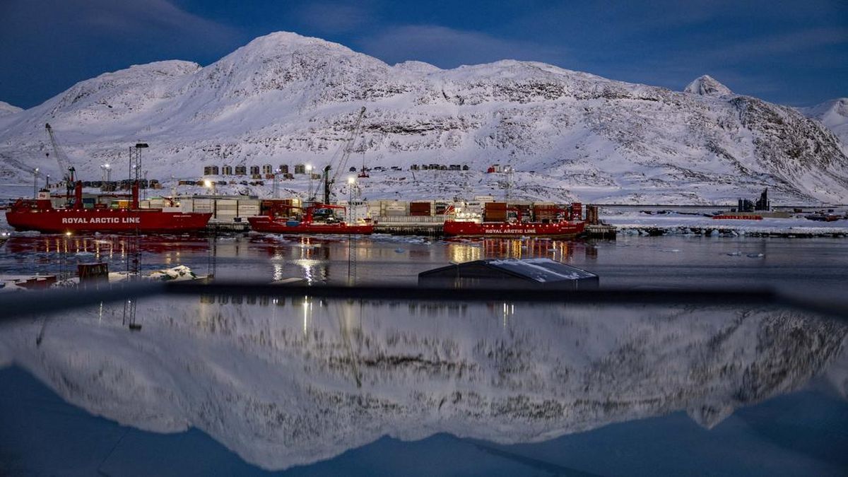 Pesona Greenland, Pulau Terbesar Dunia yang Diselimuti Es