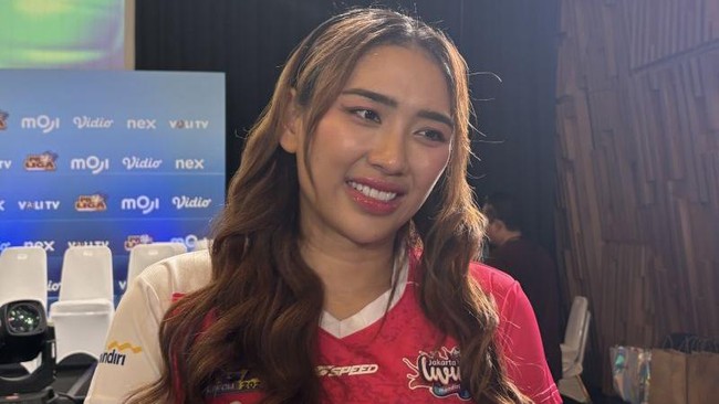 Atlet bola voli putri nasional Yolla Yuliana percaya diri menatap karier baru bersama Jakarta Livin Mandiri (JLM). Ia belum memikirkan pensiun di Proliga 2026.
