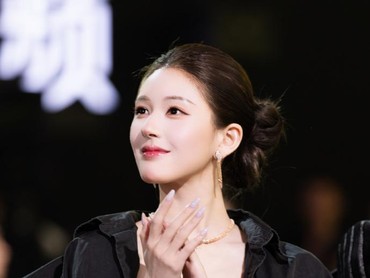 Zhao Lusi Disorot Usai Donasi ke Pedagang Kecil, Fans Ikut Berikan Bantuan