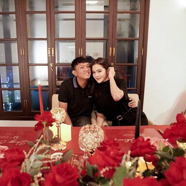 Lirik Lagu Tunggal Eka - Denny Caknan