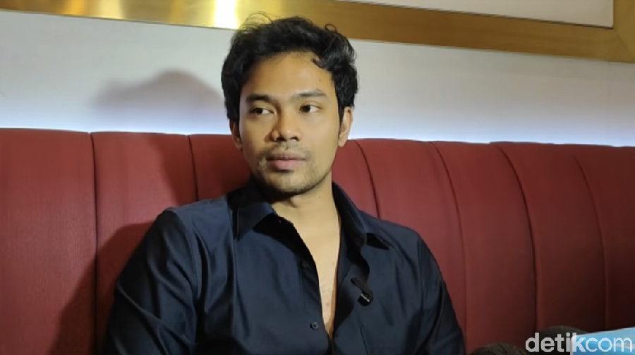 Insanul Fahmi pertama kali muncul ke publik usai mengaku nikahi siri Inara Rusli dan menduakan istri&comma; Wardatina Mawa&period;