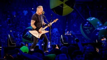 James Hetfield Vokalis Metallica Bacakan Puisi Natal Bikin Penggemar Heboh