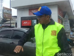 60 Joki Resmi Ditugaskan Atasi Kemacetan dan Pungli di Puncak Saat Nataru