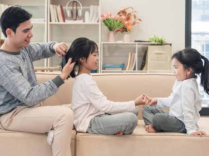 7 Ciri Kepribadian yang Muncul karena Si Kecil Bukan Anak Favorit