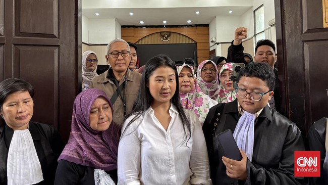 Laras Faizati Khairunnisa menilai tuntutan 1 tahun penjara atas dugaan penghasutan sangat tidak adil, membandingkan dengan kasus polisi pelindas ojek daring.