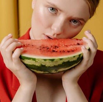 Mengenal Diet Semangka yang Disebut Bisa Bantu Turunkan BB, serta Pendapat Para Ahli
