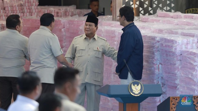 Prabowo Tegaskan Kas Negara Cukup: Optimisme Fiskal di Tengah Rupiah Terlemah Setahun