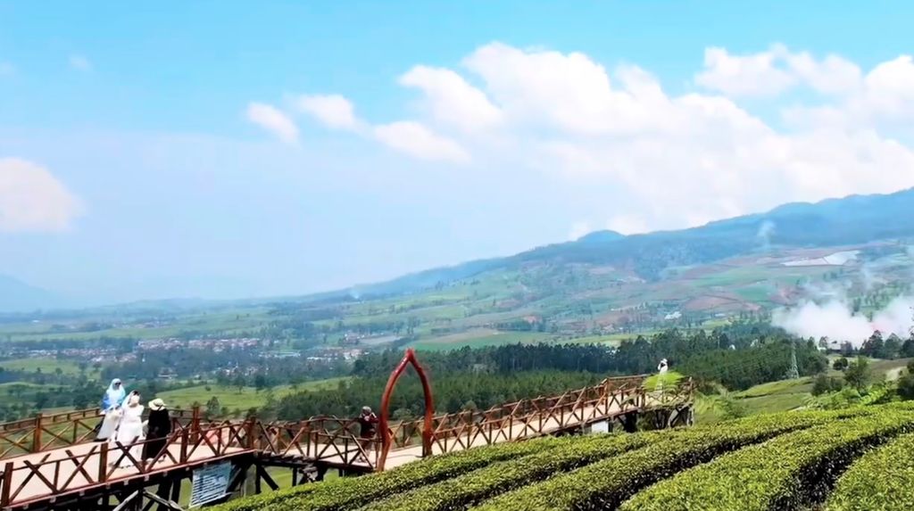 6 Rekomendasi Wisata Pangalengan Bandung, Dingin Tapi Menenangkan