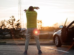 Tips Dokter Saraf Buat Pemudik Nataru Biar Nggak Pegal-pegal