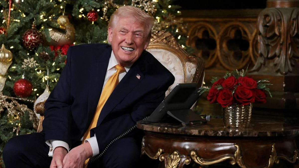 Trump: Selamat Natal Semua, Termasuk Sampah Kiri Radikal